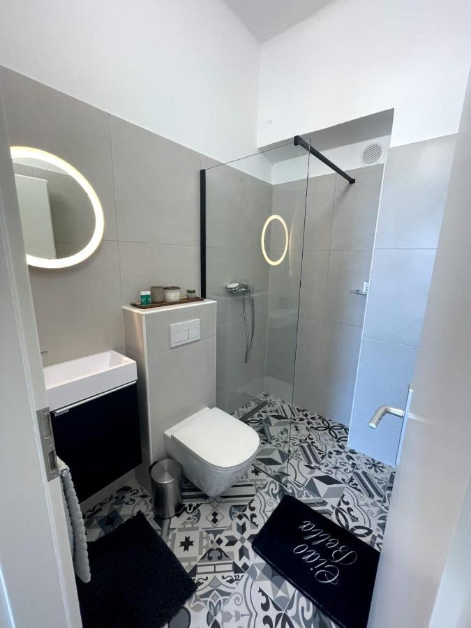 Luxury Apartment Lukas Orebić Exterior foto