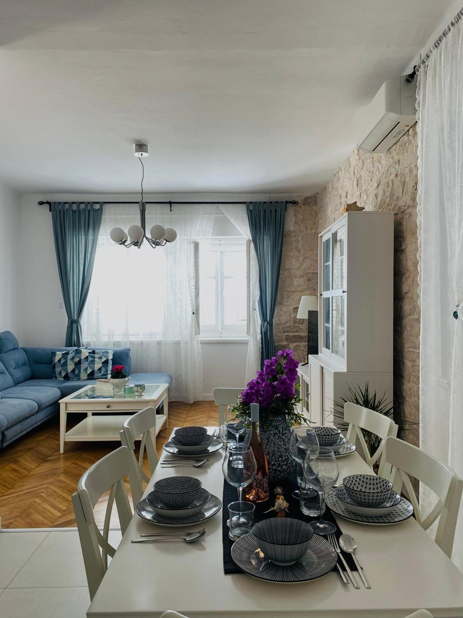 Luxury Apartment Lukas Orebić Exterior foto